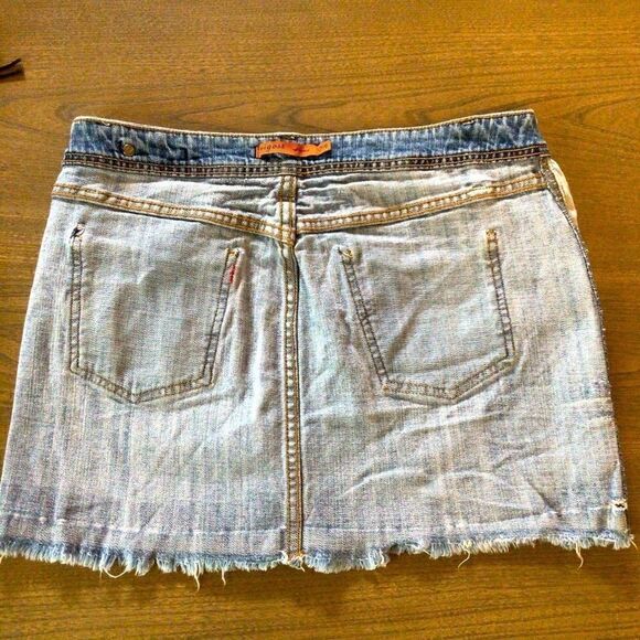 VINTAGE VIGOSS PATCH DISTRESSED MINI SKIRT 7/8 - Picture 4 of 11